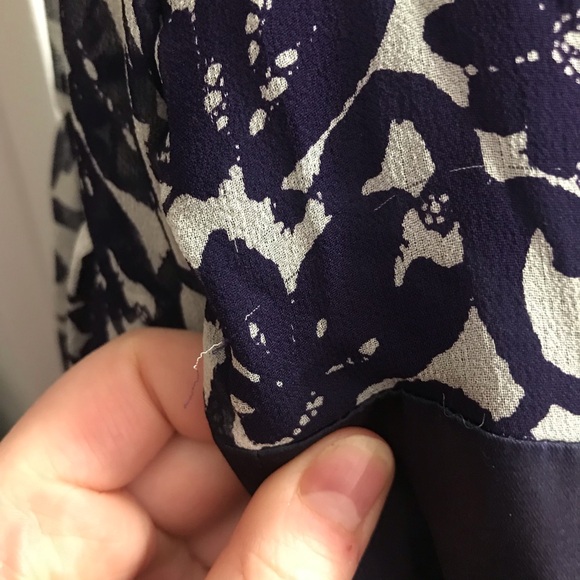 100% silk Diane von Furstenberg wrap dress - Picture 6 of 6